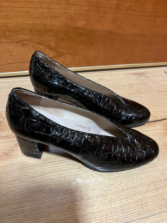 Zapatos de salón D'chicas negros