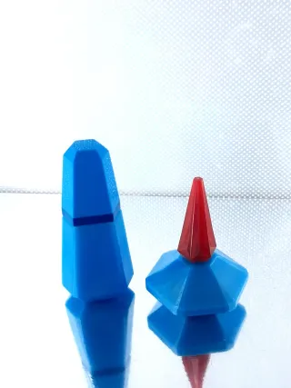Miniaturas de Perfume Azul y Rojo