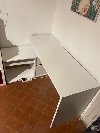 Escritorio esquinero blanco