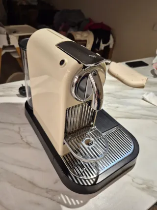 Cafetera Nespresso DeLonghi EN 265