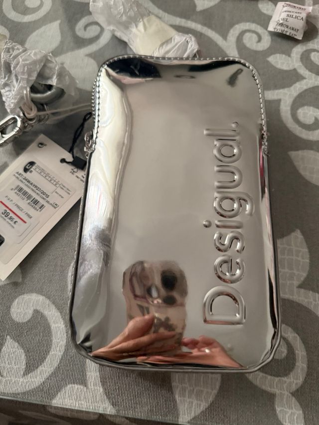 Porta móvil Desigual plateado