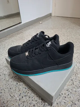 Nike Air Force 1 Talla 42 Negro Turquesa