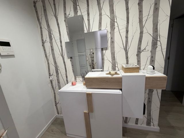 Recibidor completo madera y blanco