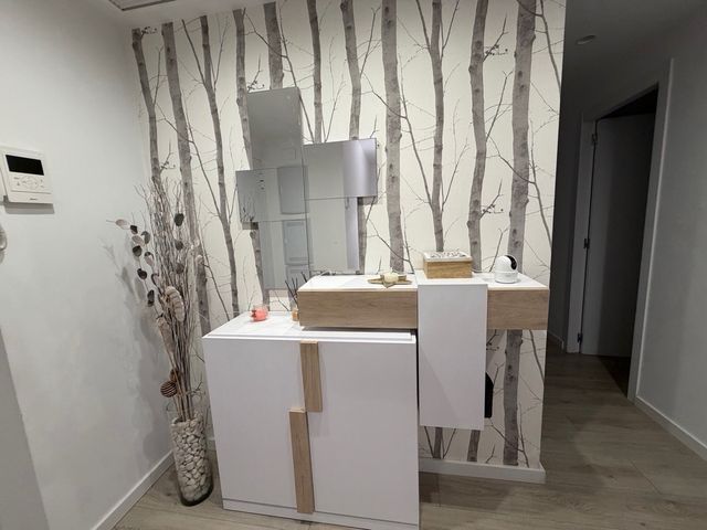 Recibidor completo madera y blanco