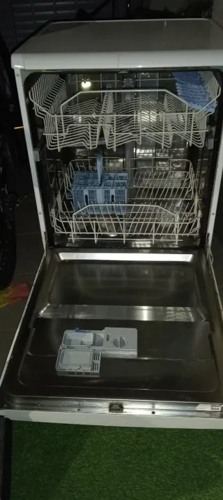 Lavavajillas Indesit DFG 262