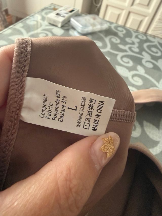 Faja moldeadora beige con cremallera