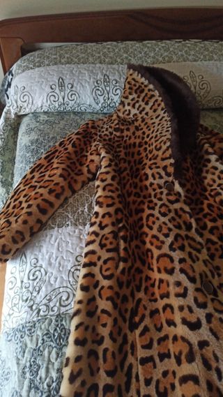 Abrigo mutón auténtico vintage estampado leopardo