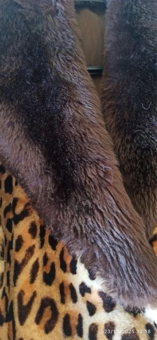 Abrigo mutón auténtico vintage estampado leopardo