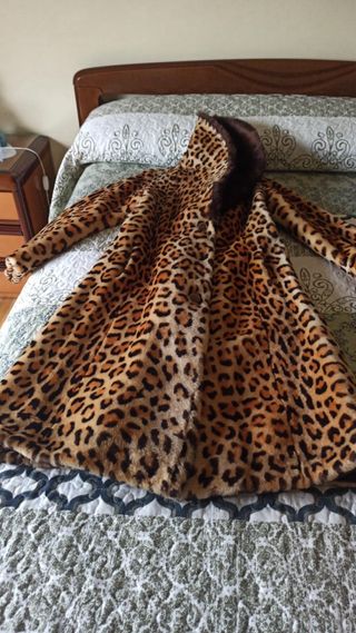 Abrigo mutón auténtico vintage estampado leopardo