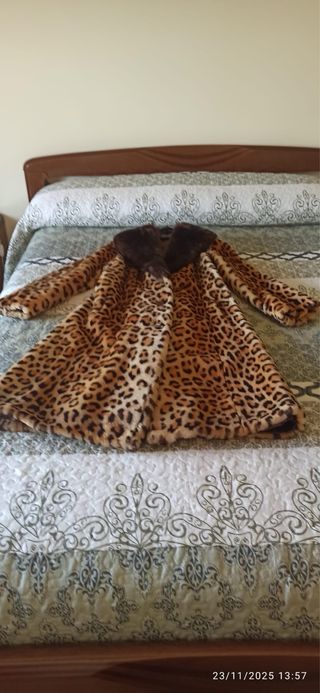 Abrigo mutón auténtico vintage estampado leopardo