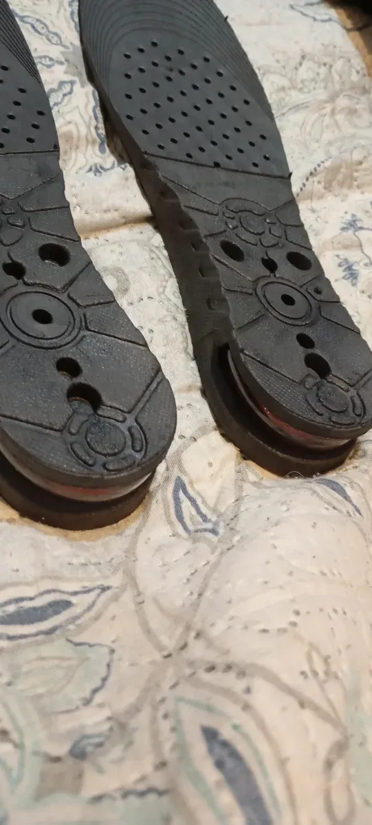 Plantillas y calzas negras