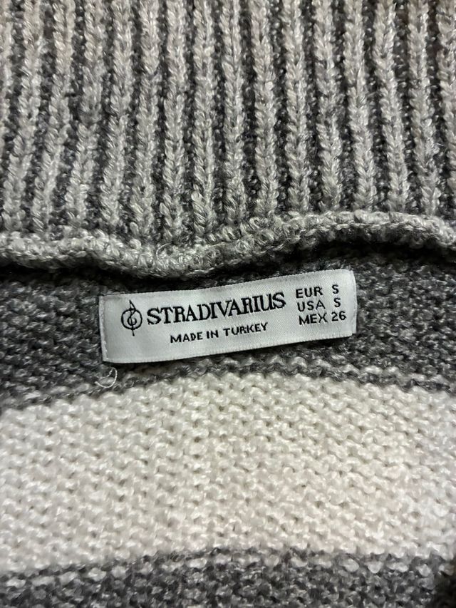 Jersey rayas Stradivarius gris y blanco