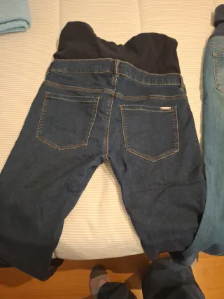 Vaqueros premamá azules