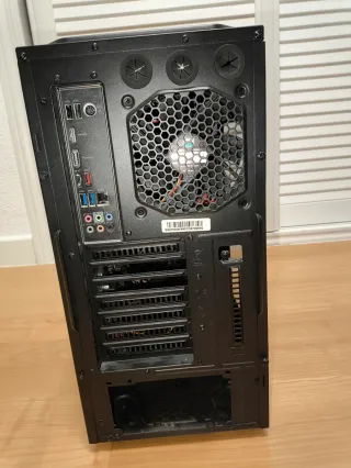 Torre Cooler Master Storm