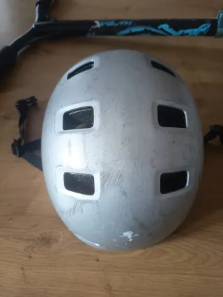 Monopatín Scooter Negro y Azul