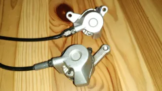 Conjunto frenos hidráulicos Magura Louise