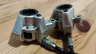 Conjunto frenos hidráulicos Magura Louise