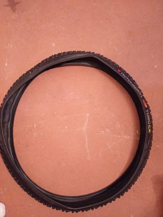 Cubierta Hutchinson Toro CX 29