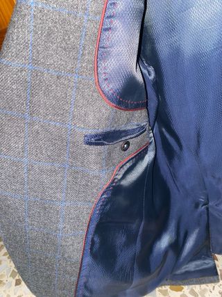 Chaqueta americana de cuadros y coderas