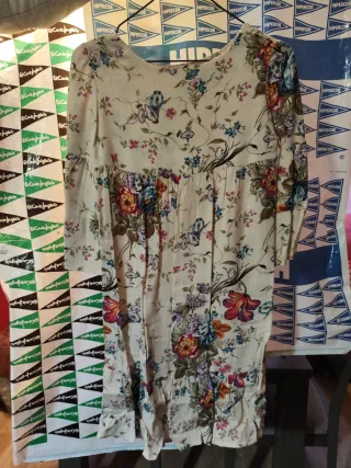 Vestido niña estampado floral 11-12 años. Zara Kid