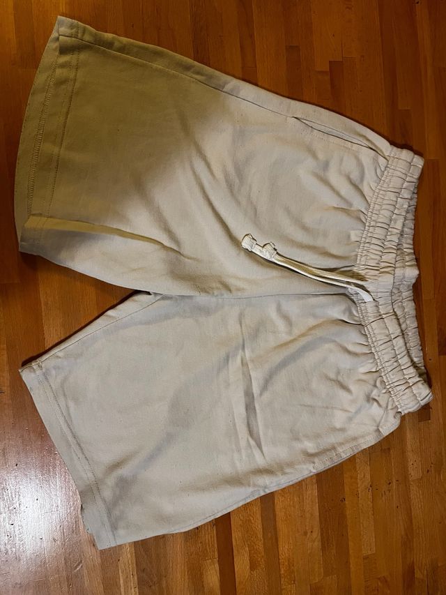 Pantalón corto hombre beige