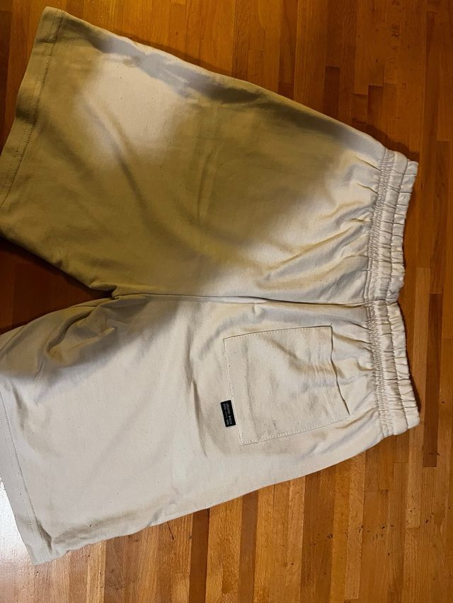 Pantalón corto hombre beige