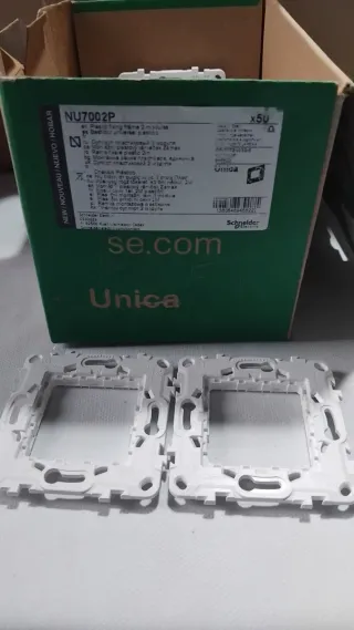 Marco de plástico Schneider Unica NU7002P x20