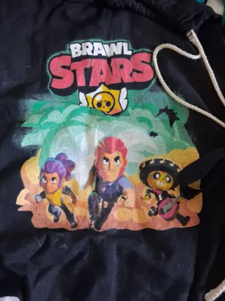 Mochilas y zapatillero.