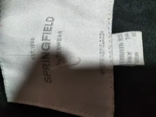 Chaqueta acolchada floral negra