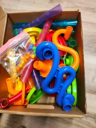 Pista de bolas para niños