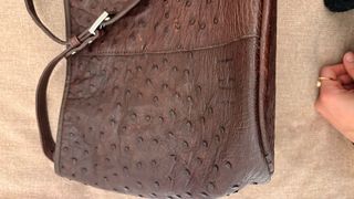 Bolso piel avestruz marrón