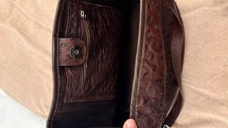 Bolso piel avestruz marrón