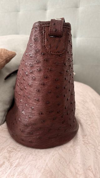 Bolso piel avestruz marrón