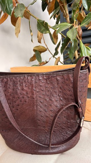 Bolso piel avestruz marrón
