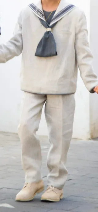 Traje comunión niño beige y gris, como nuevo