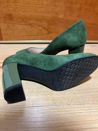 Zapatos de salón Lodi verde ante