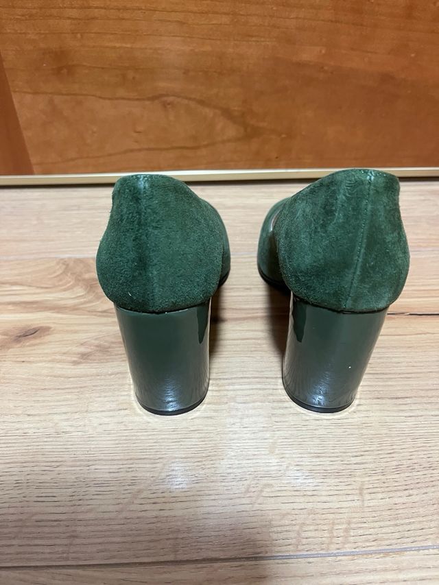 Zapatos de salón Lodi verde ante