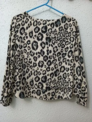 Blusa Zara Estampado Animal Print Talla S
