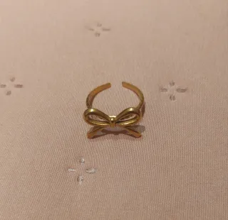 Anillo Lazo Dorado Ajustable