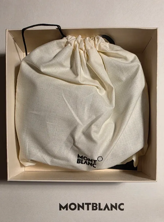 Cinturón Montblanc Hebilla Dorada Cuero Negro