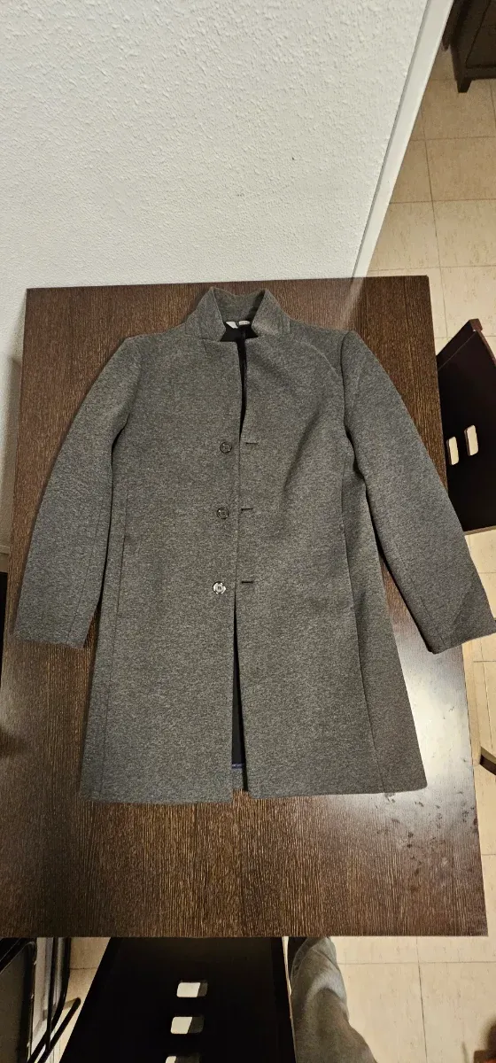 Abrigo/ Chaqueta /Gabardina Gris