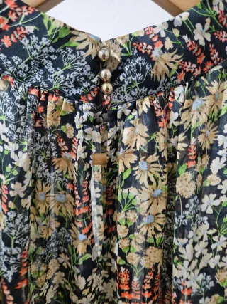 Blusa H&M floral manga larga