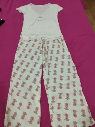 Pijama branco e coral XS algodão e cetim