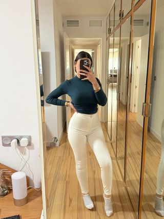 Pantalón pitillo Bershka blanco