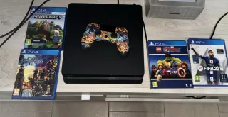 PS4 + 4 Giochi + Controller