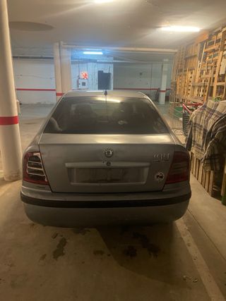 Despiece Skoda Octavia el coche entero moto si fun