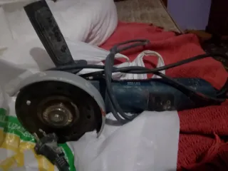 Radial pequeña Bosch GWS 6-115