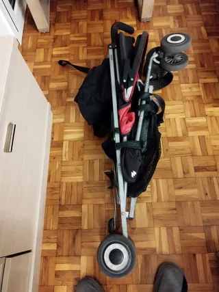 Silla de paseo Maclaren Quest roja