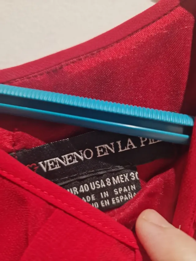 Vestido rojo granate