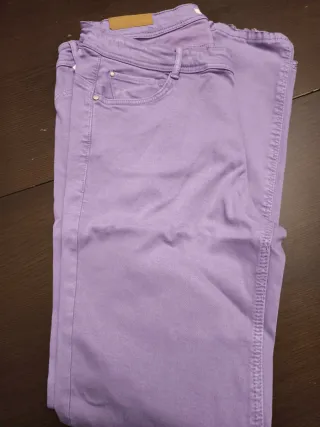 Pantalón Zara Morado Talla 44 Nuevo con Etiqueta
